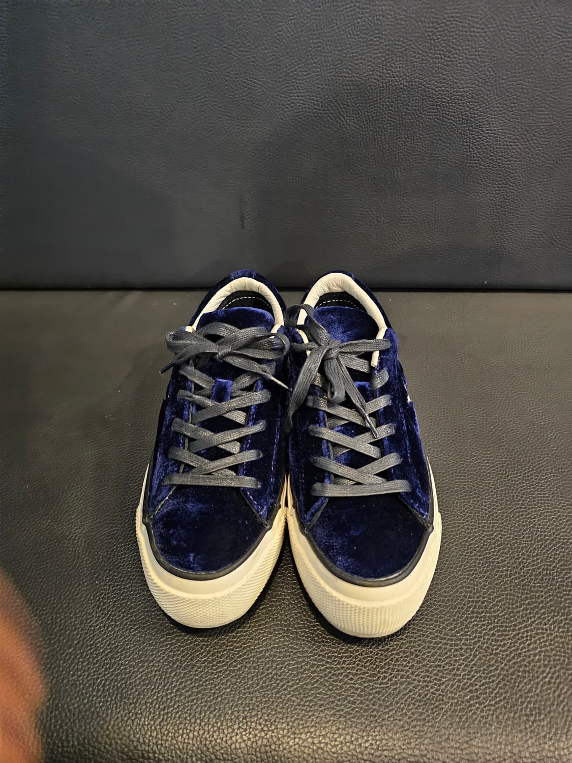 컨버스 원스타 벨벳 블랙 스니커즈 상품이미지3