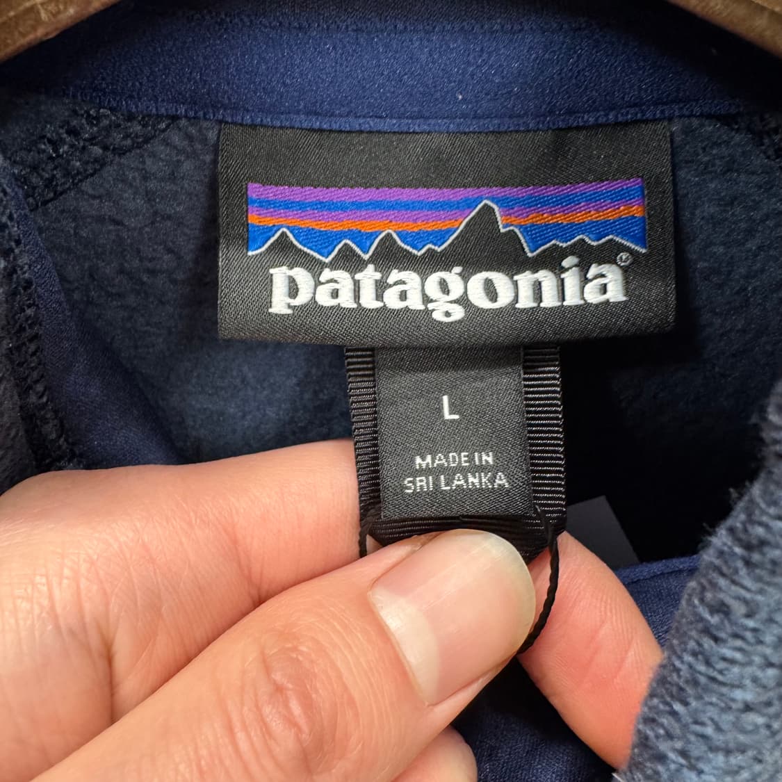 파타고니아 베터 스웨터 집업 전면 집업 포켓 포인트 네이비 상품이미지6