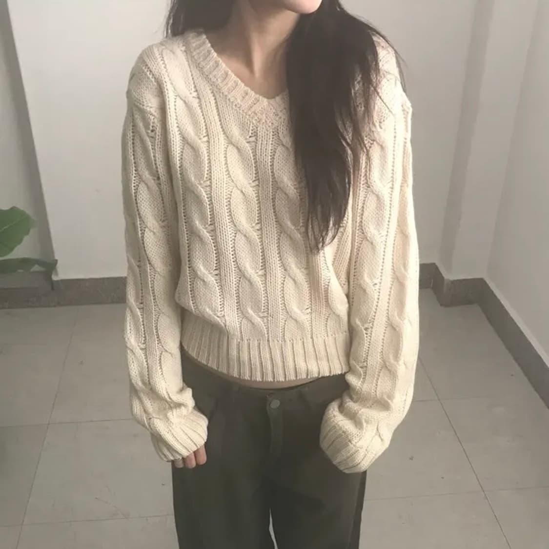 유색 노리 꽈배기 브이넥 오버핏 니트 베이지 상품이미지7
