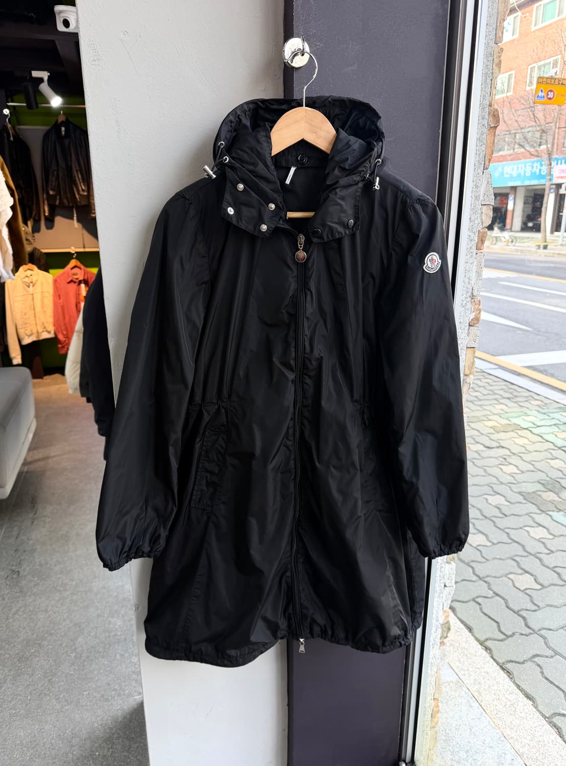 .2/ 몽클레어 YASMIN 야스민 와펜 후디 트렌치코트 상품이미지4