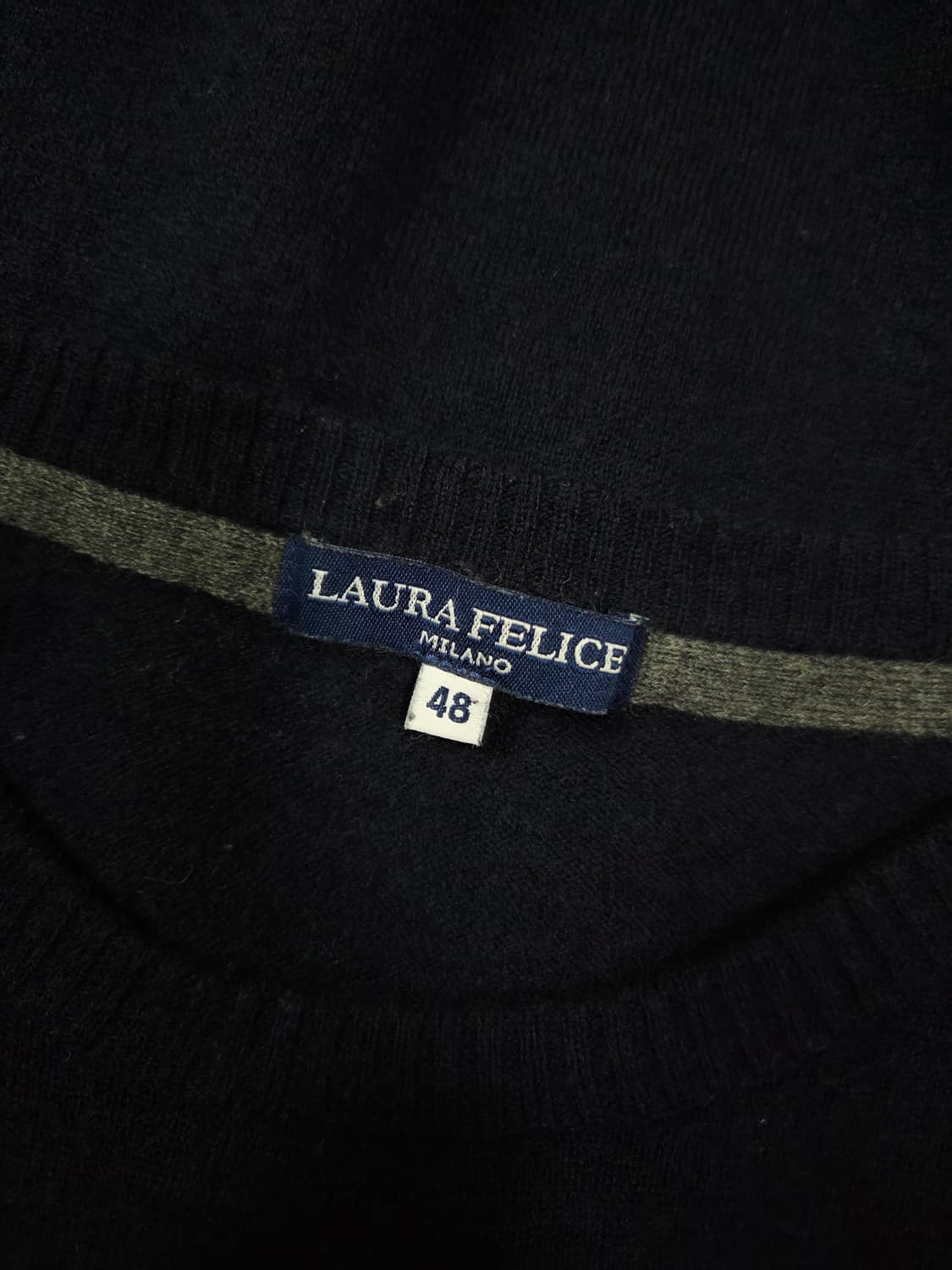 LAURA FELICE 네이비 라운드 니트 상품이미지6