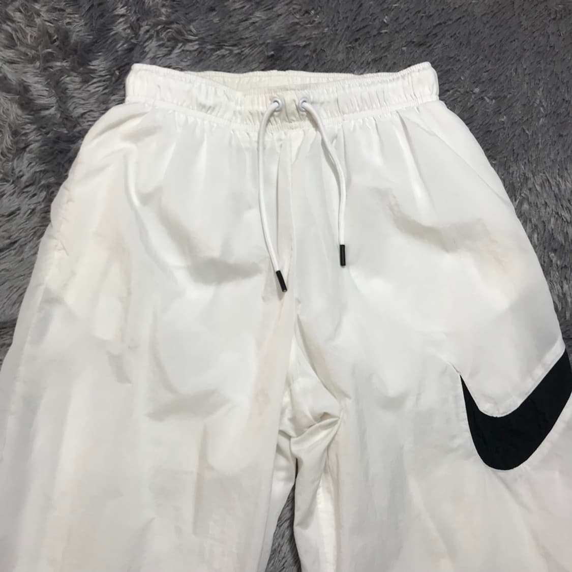 [[여성 S, A급] 나이키(NIKE) 에센셜 미드라이즈 우븐팬츠p136 상품이미지3