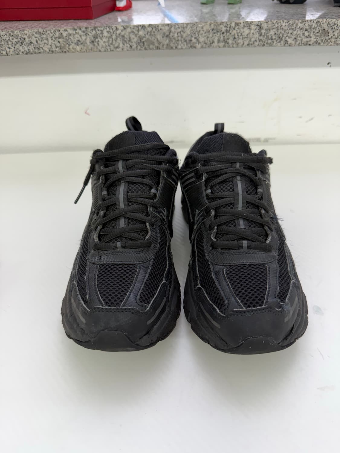 정품) 나이키 줌 보메로5 운동화 240  상품이미지1