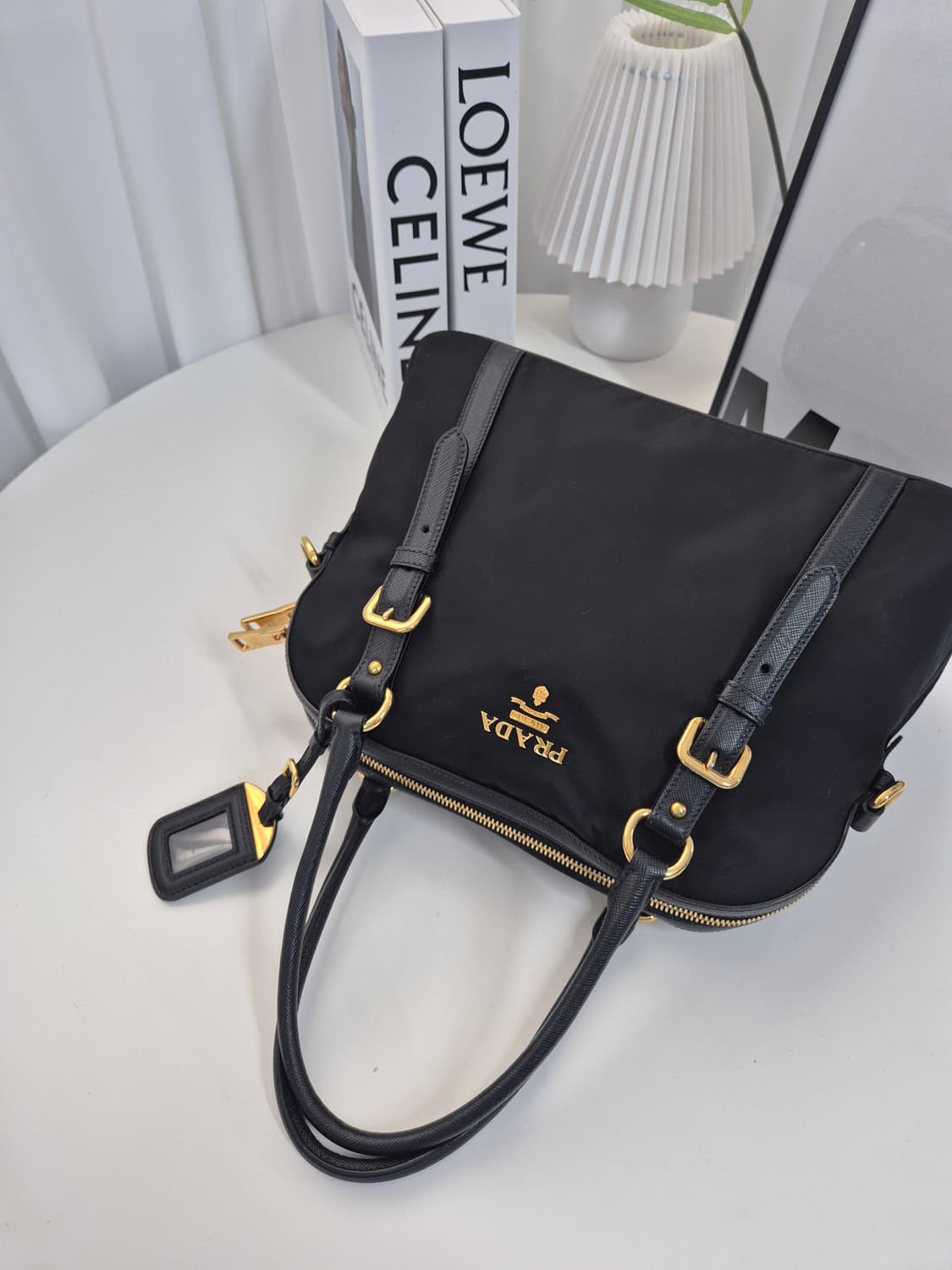 프라다 포코노 돔 토트백 상품이미지2