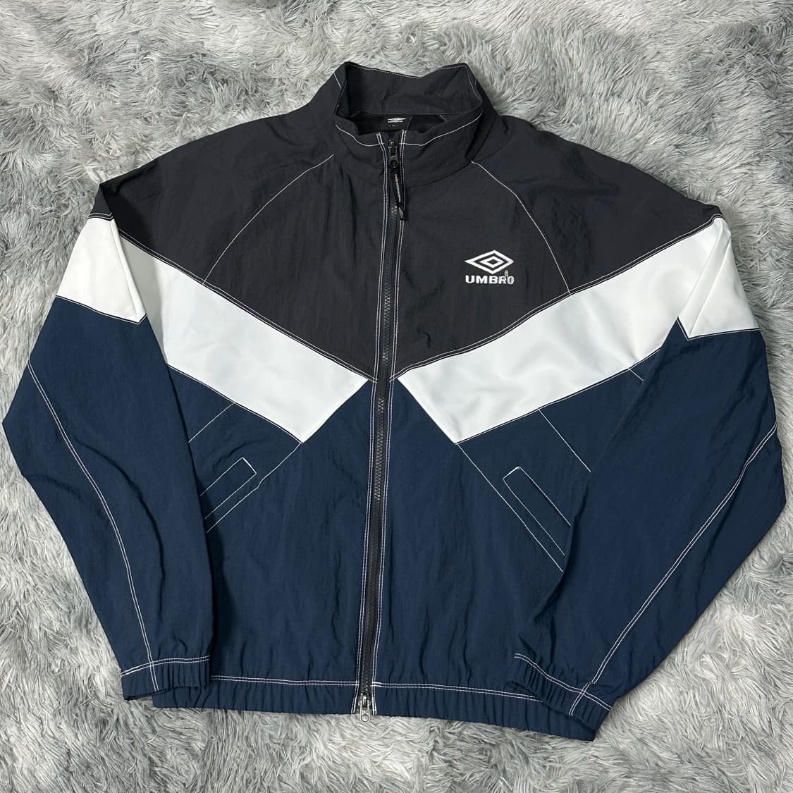 엄브로 신형 빅로고 우븐 바람막이자켓 s 상품이미지1