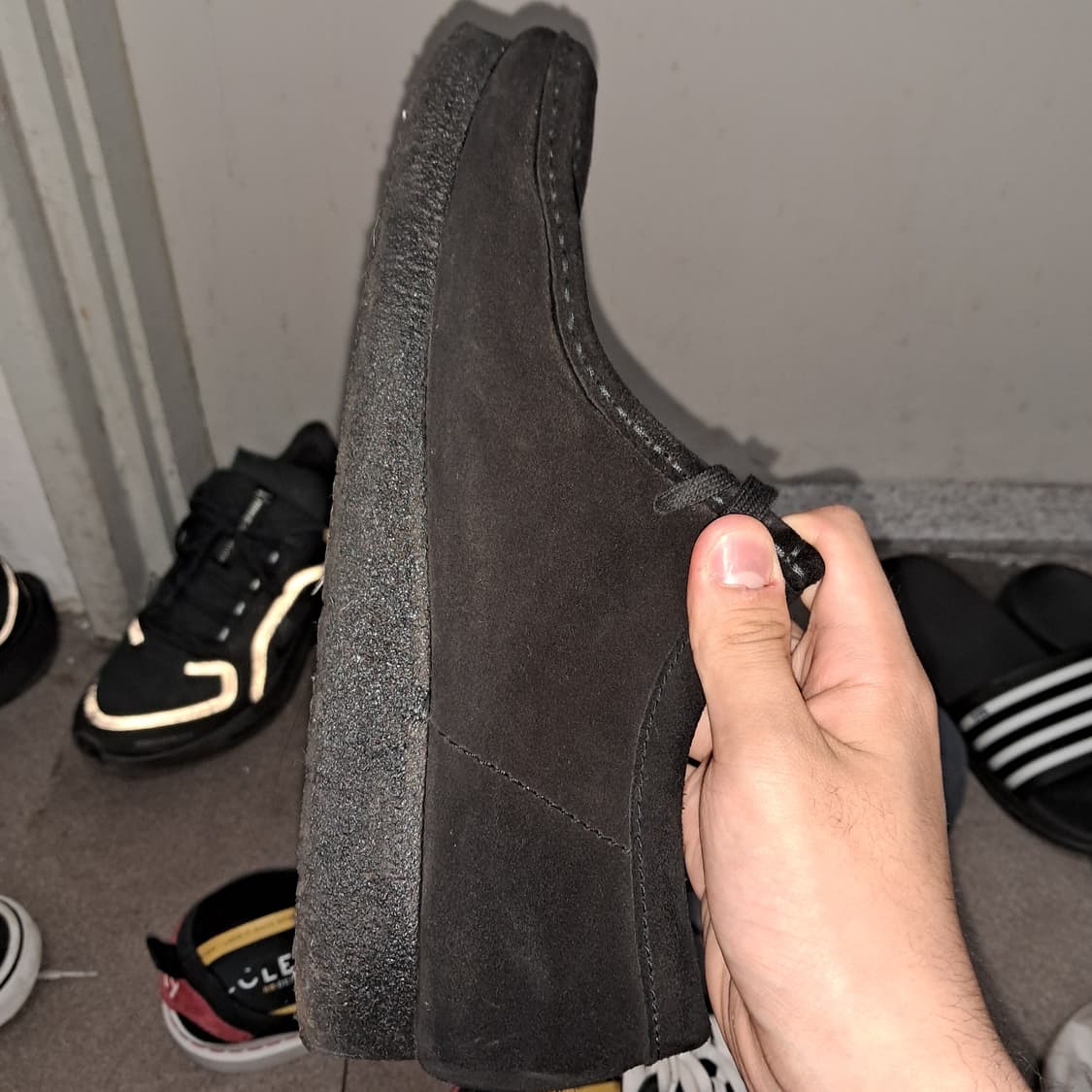 Clarks 왈라비 스웨이드 블랙 상품이미지2