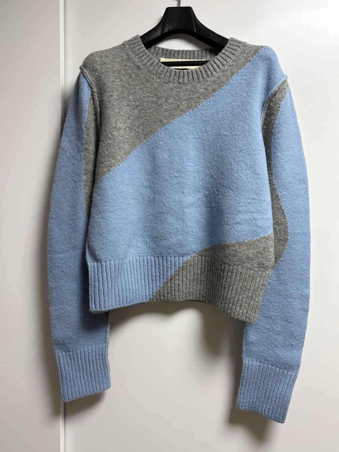 인사일런스 니트 상품이미지5