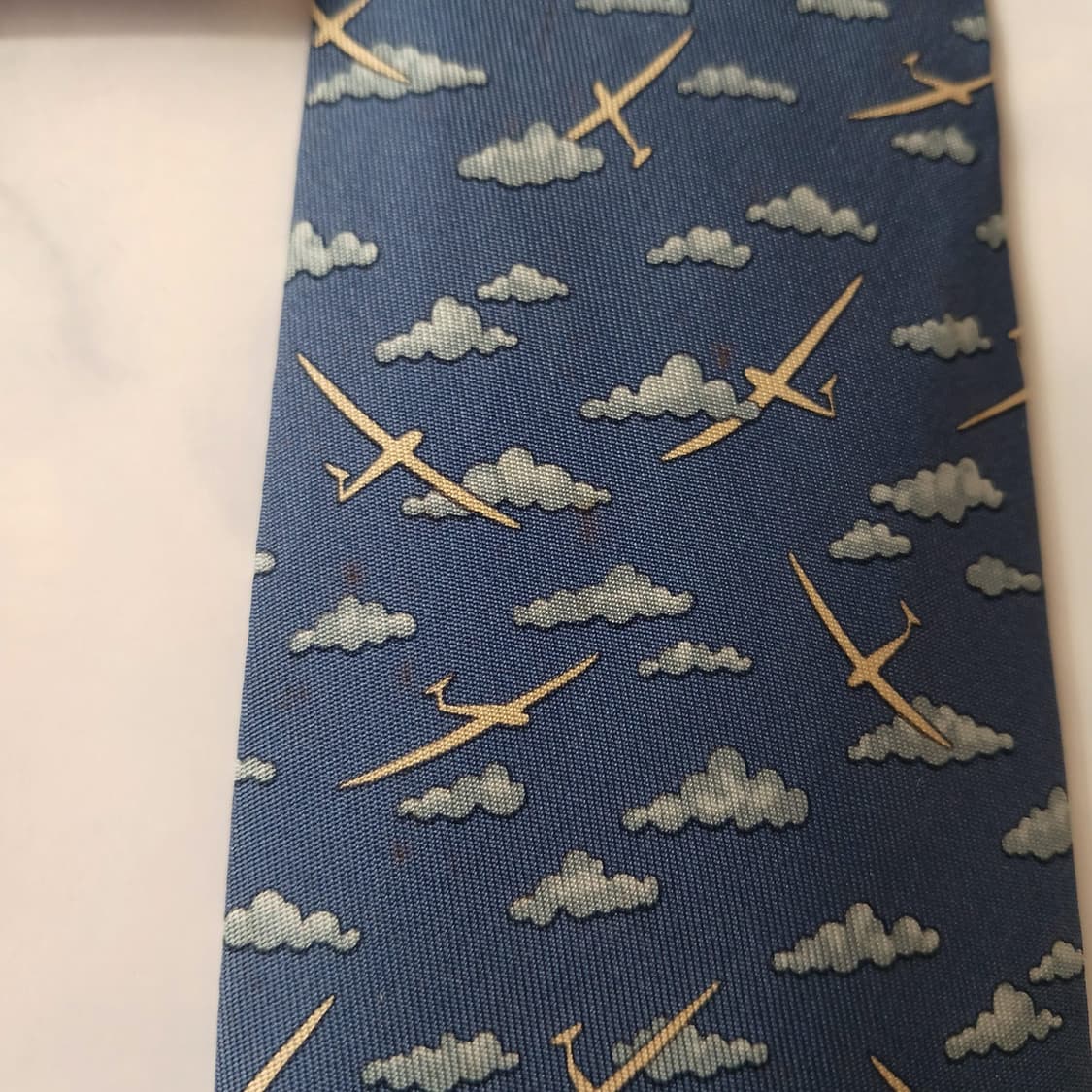 에르메스 실크 스카이블루 글라이더 넥타이 9.7cm B등급 A18827
 상품이미지4