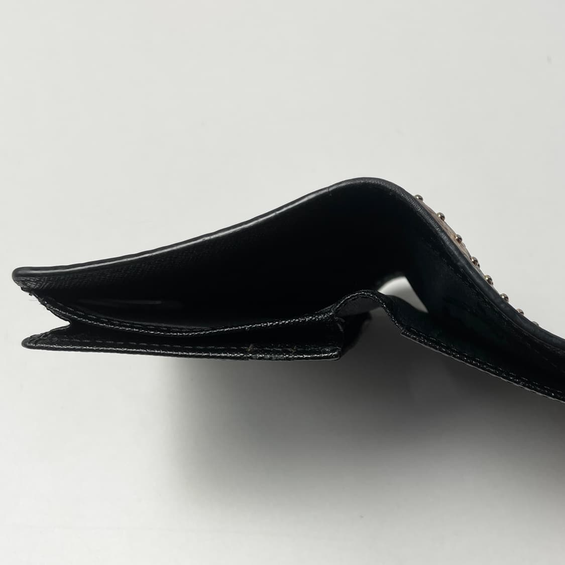 [중고] MCM 레오파드 스터드 카드지갑 상품이미지4