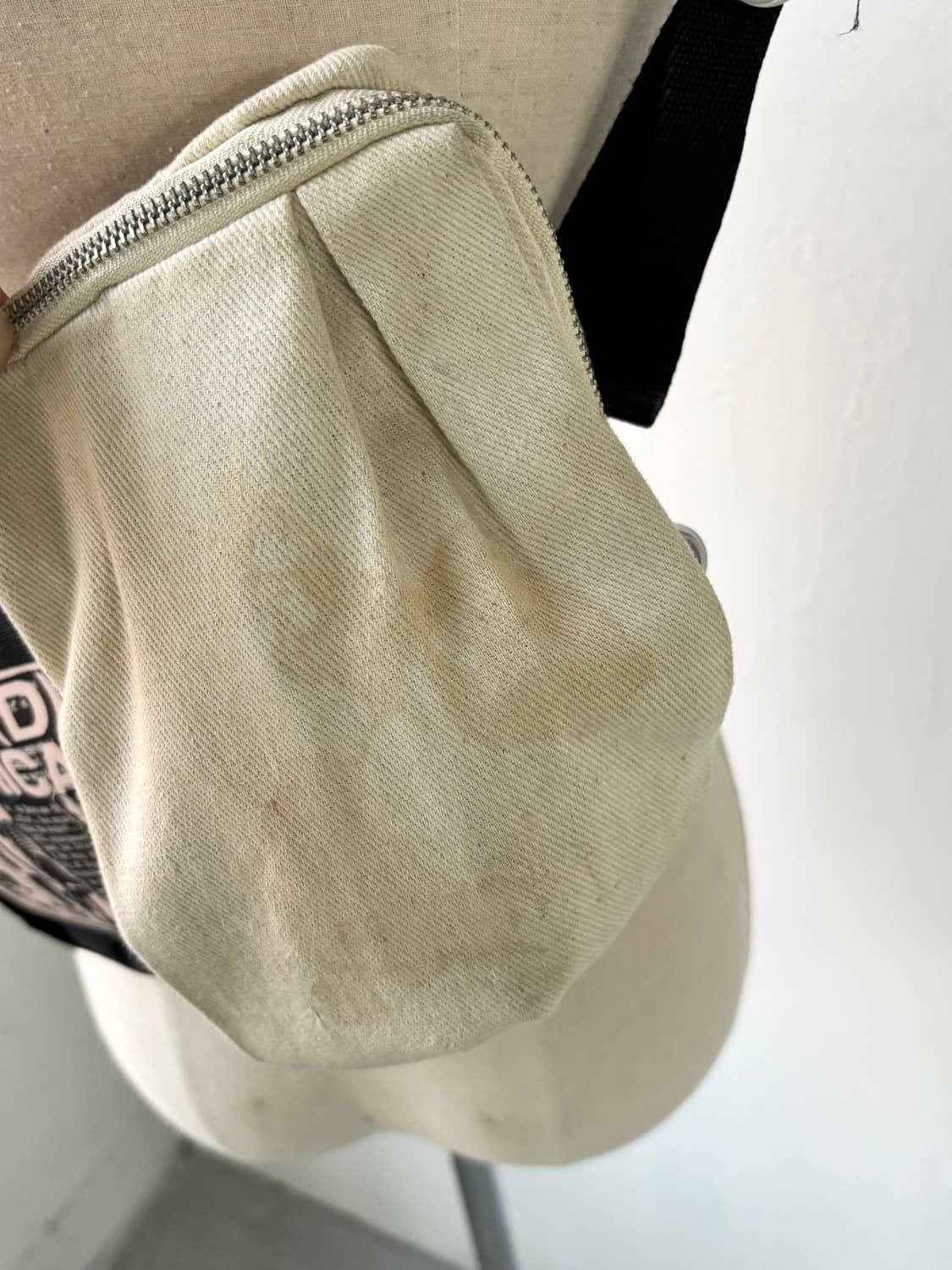 라프시몬스 이스트팩 크로스백  상품이미지8