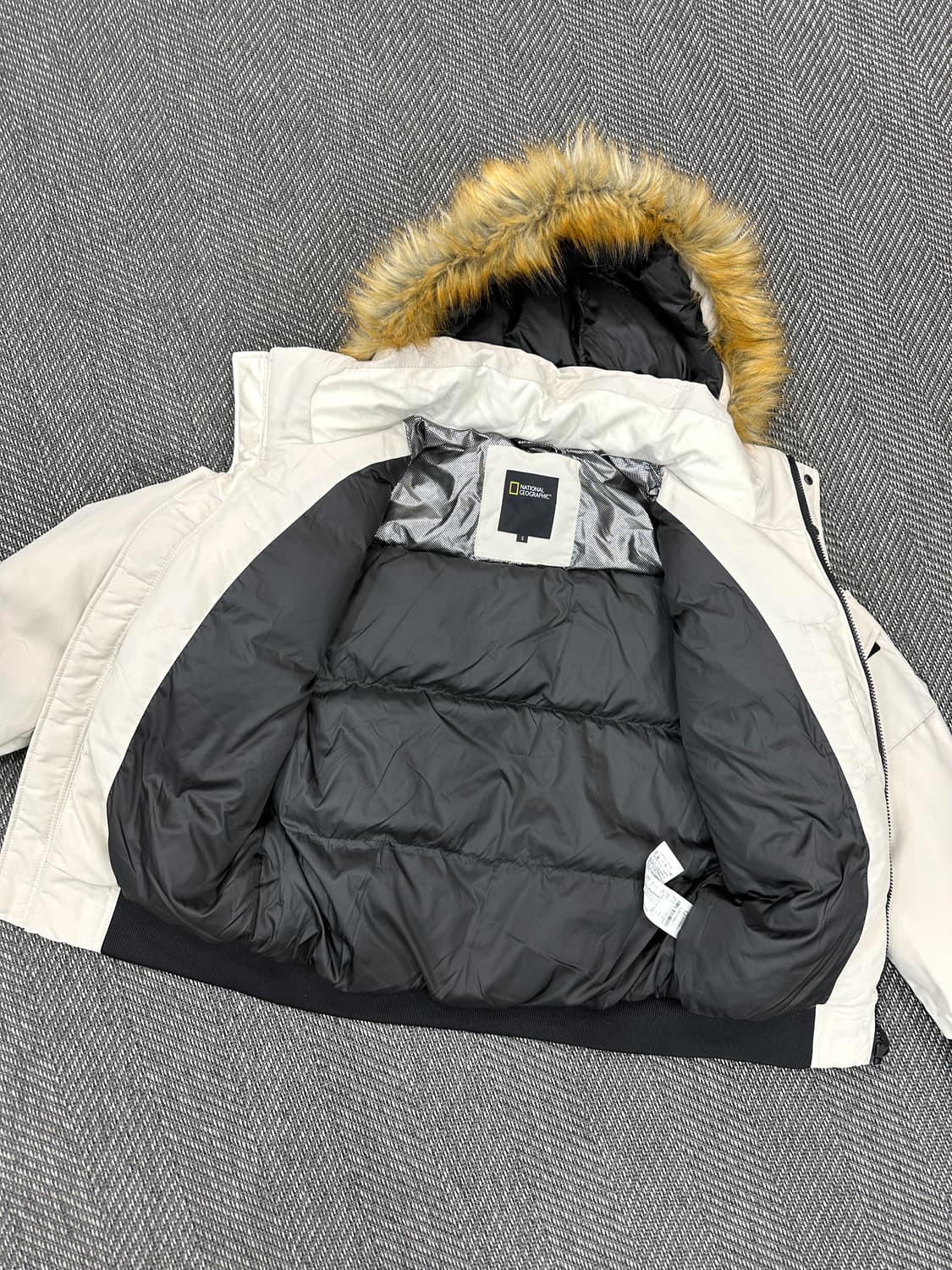 네셔널지오그래픽 타루가패딩 S 상품이미지5