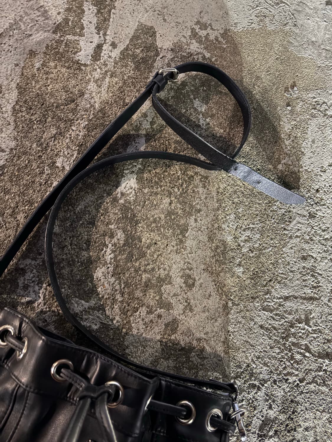 Vivenne Westwood Vegan Leather Cross Bag 상품이미지3
