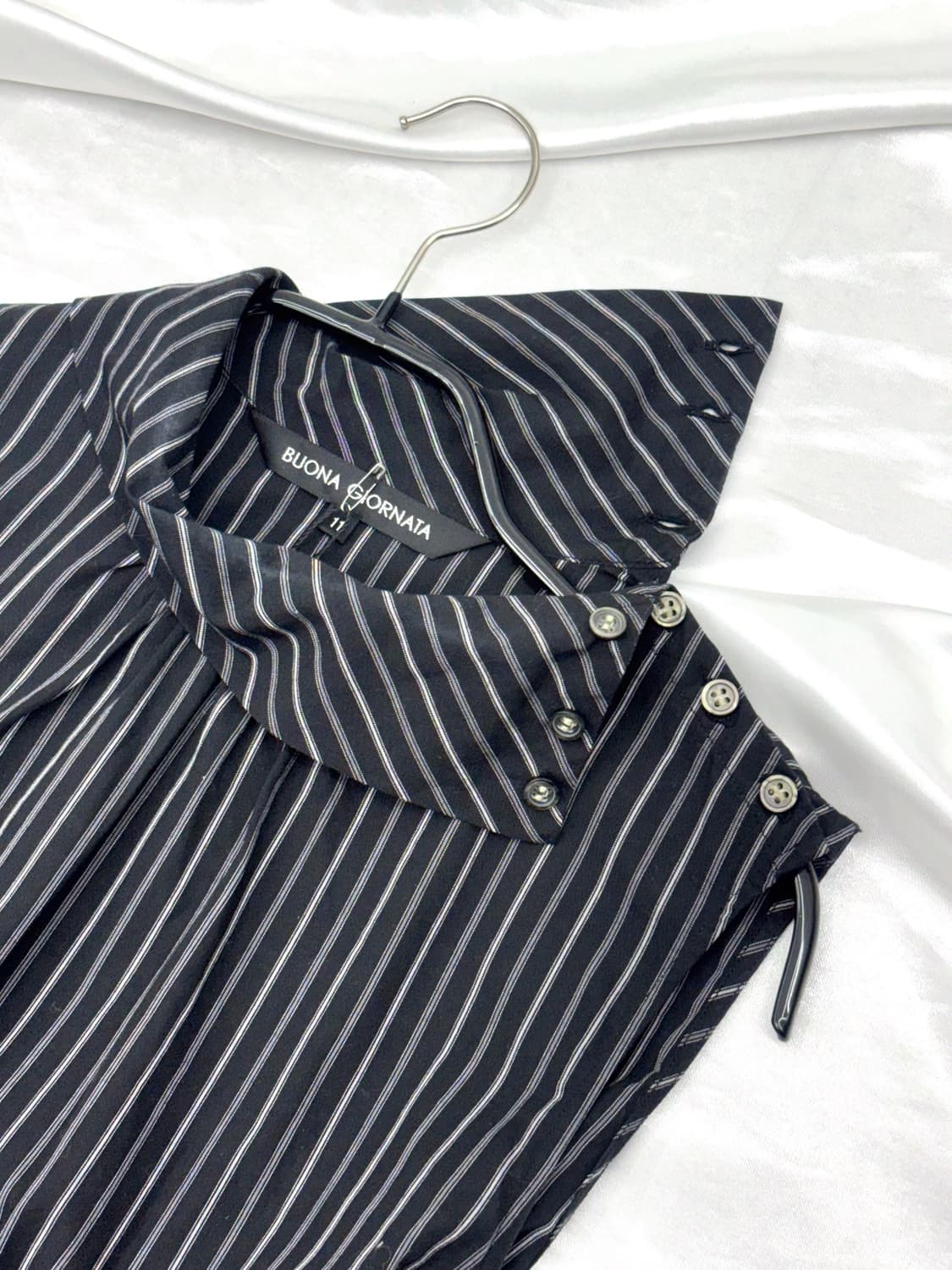 Striped High Neck Sleeveless Top  상품이미지7