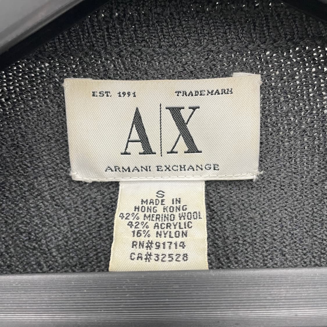 아르마니 익스체인지 V넥 챠콜 니트 상품이미지3