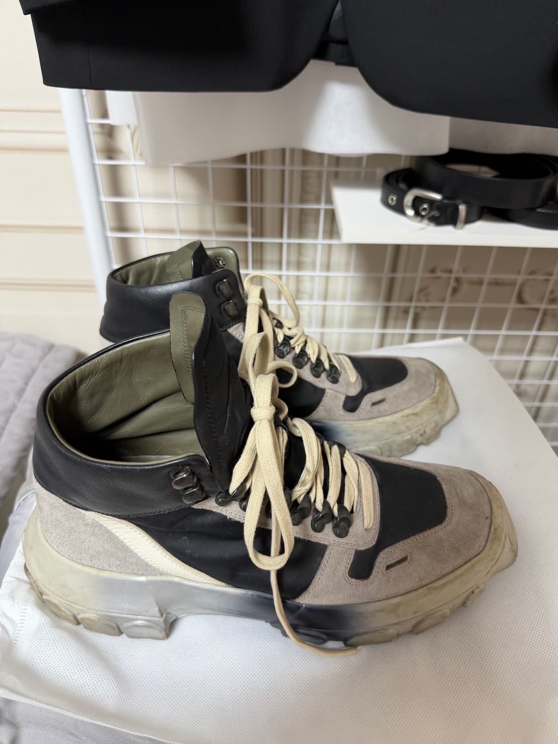 [41] 릭 오웬스 19F/W 래리 트랙터솔 스니커즈 (스프레이 커스텀  상품이미지3