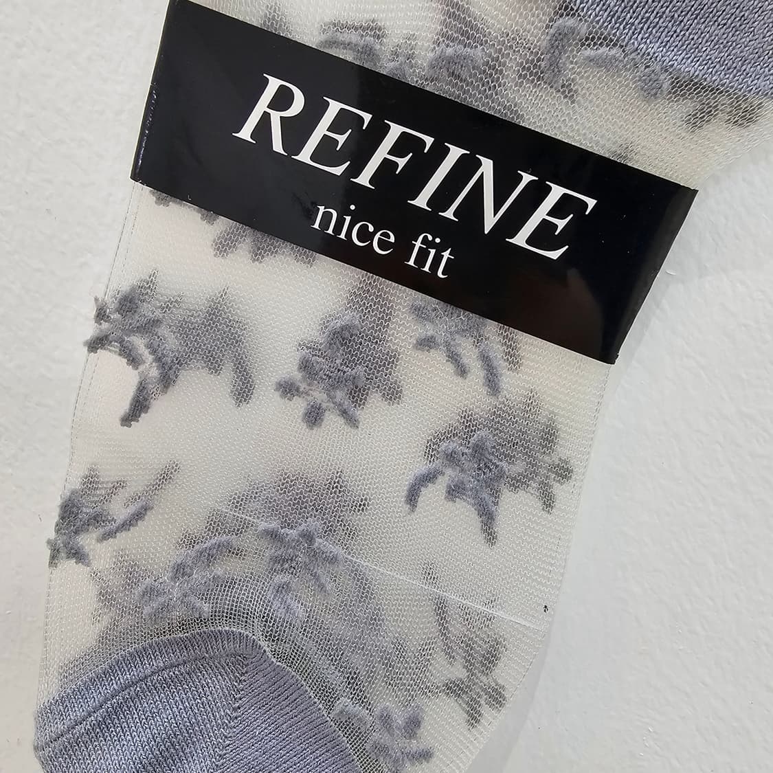 REFINE 실크혼방 플라워 그레이 시스루 삭스 상품이미지3