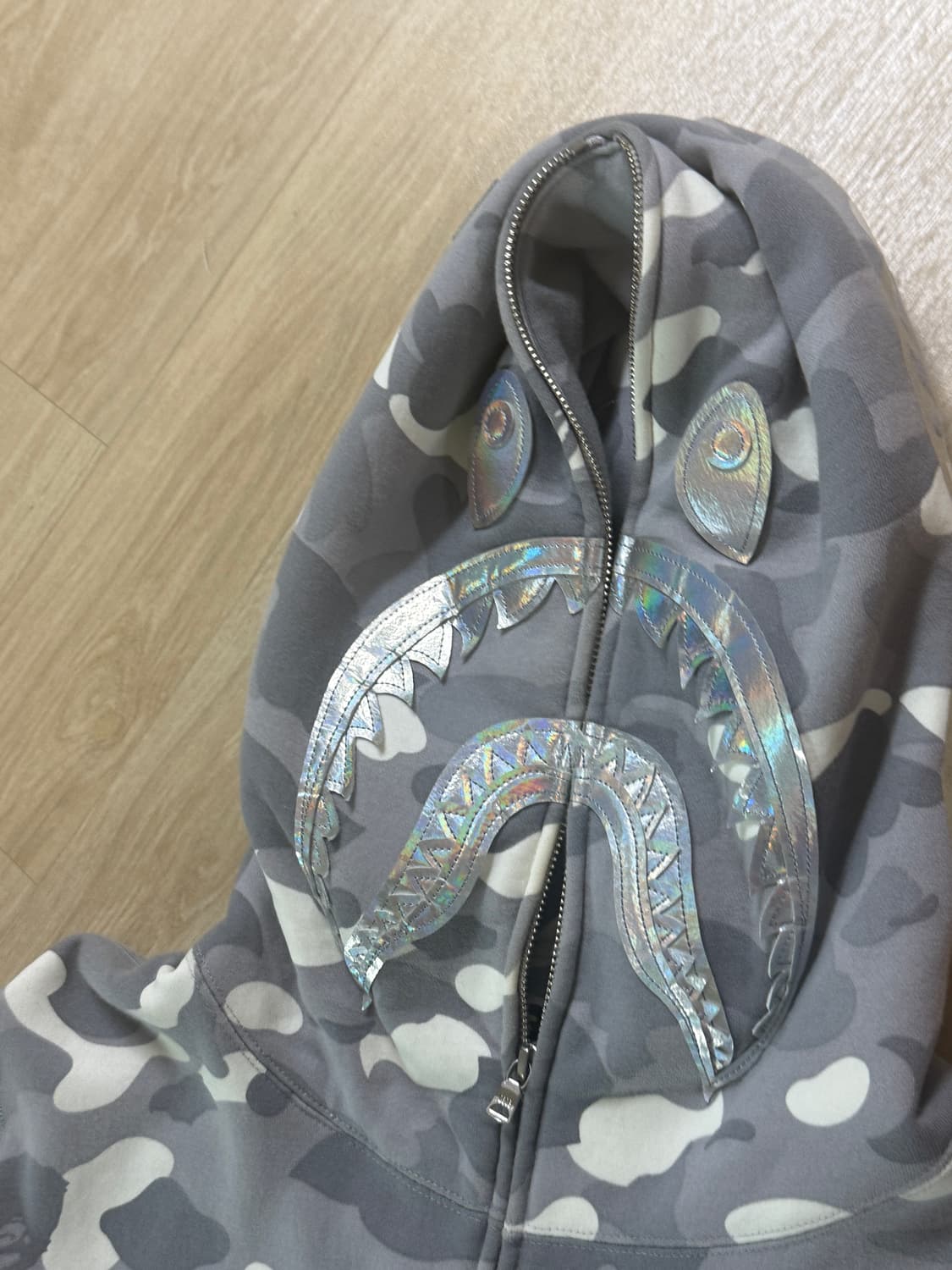 BAPE 베이프 야광 샤크 후드 그레이 백계 카모 후드집업 상품이미지2