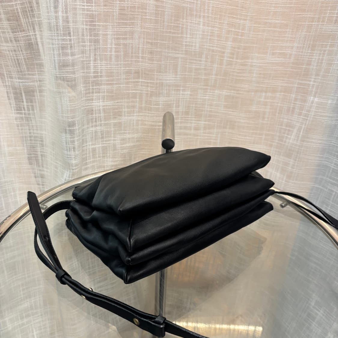 정품 한섬 타임 소가죽 크로스백     상품이미지7