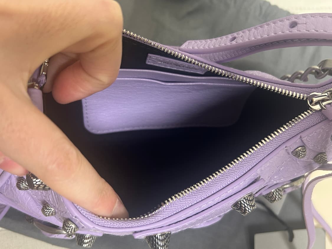 발렌시아가 르카골 미니 램스킨 크로스백 상품이미지4