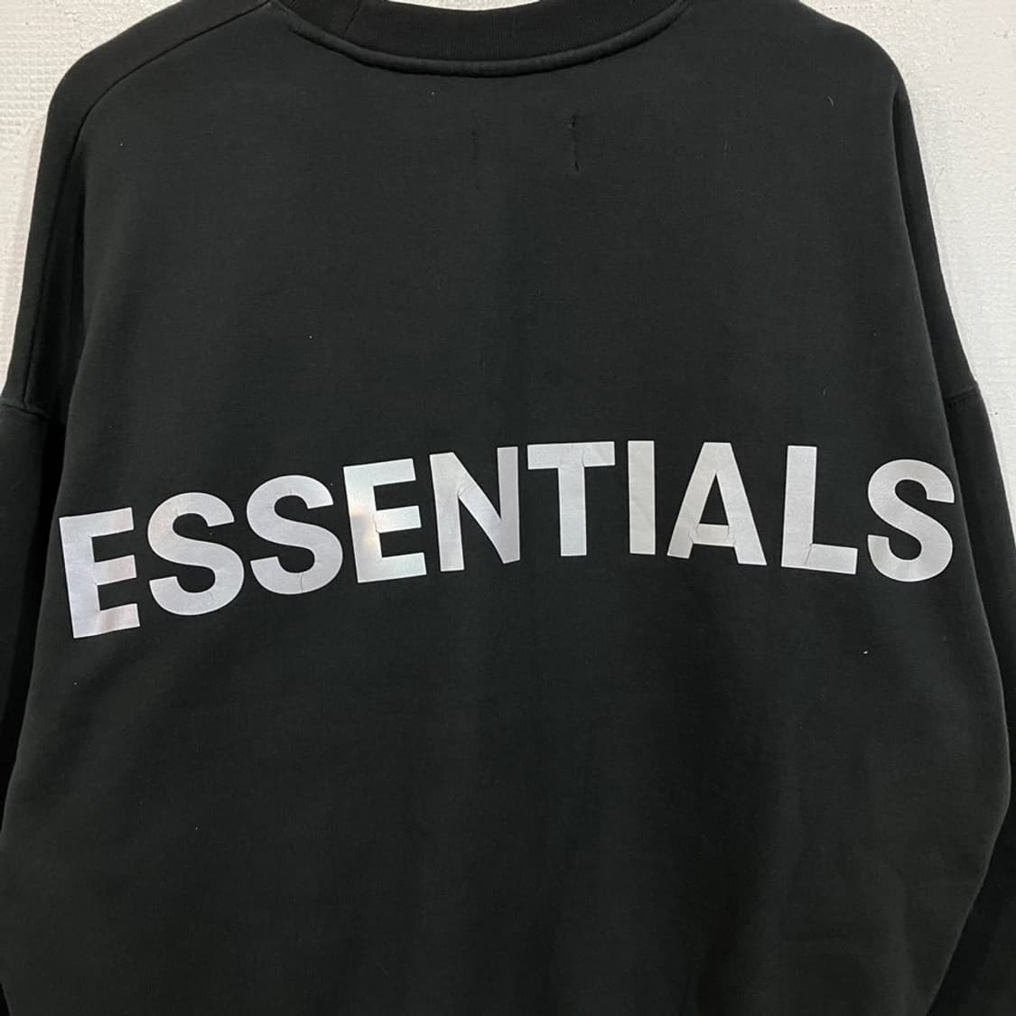 에센셜 빅로고 맨투맨 상품이미지6