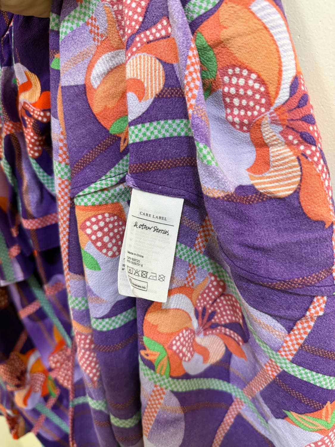 앤아더스토리즈 플라워 프릴 원피스 정품 상품이미지5