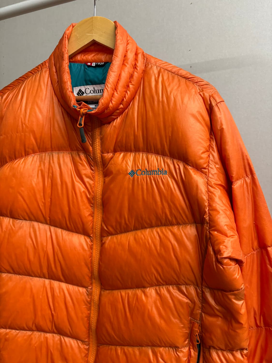 컬럼비아 오렌지 경량 패딩 상품이미지1
