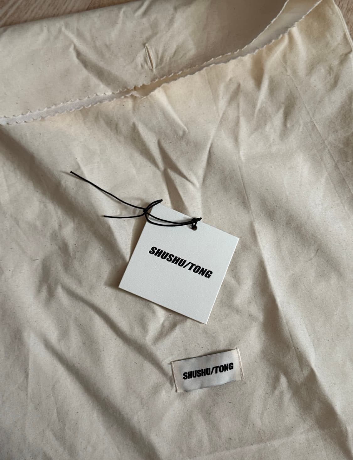 슈슈통 브이넥 니트 8 상품이미지3