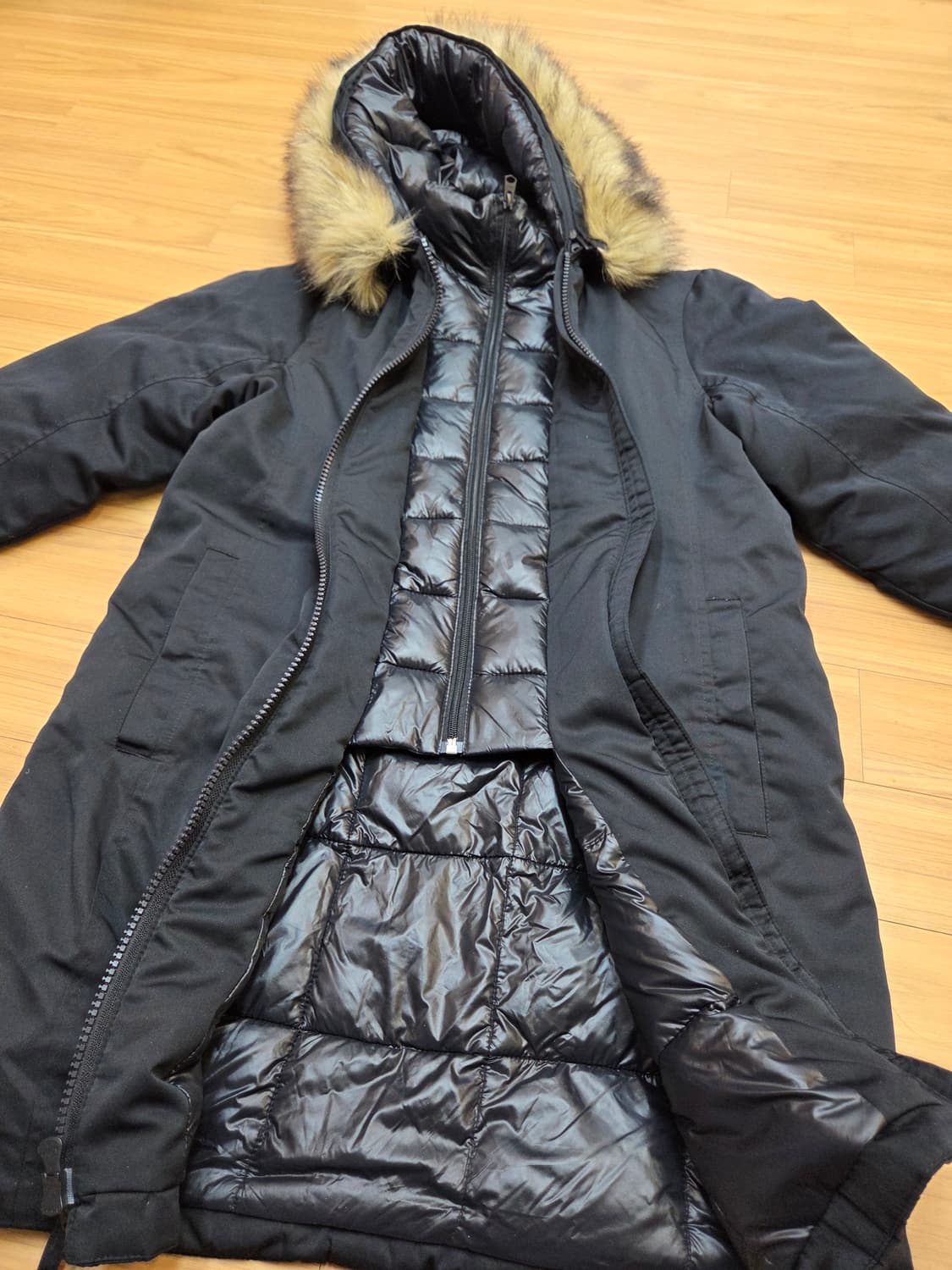 Abercrombie & Fitch 여성 롱패딩 블랙 색상입니다. 사이즈 상품이미지2