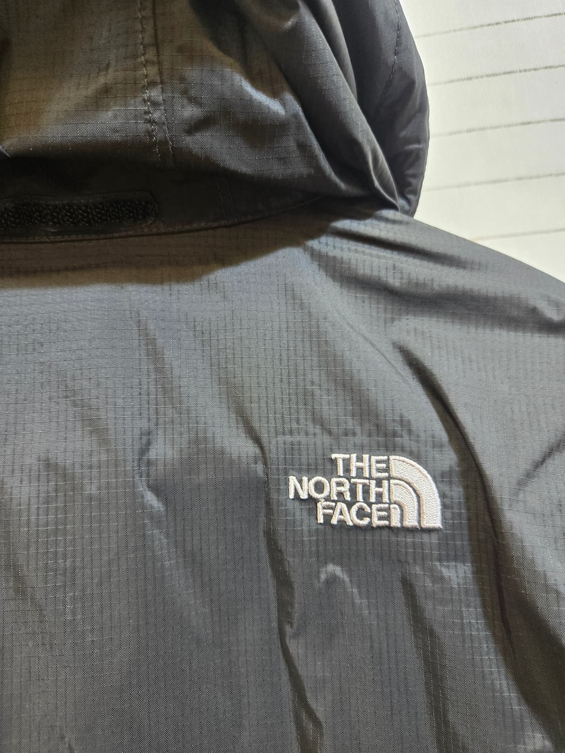 노스페이스 블랙 바람막이 후드 자켓 하이밴트  상품이미지4