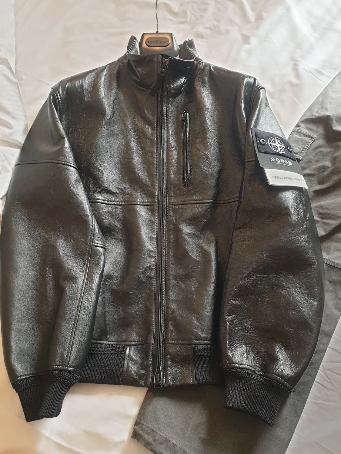 스톤아일랜드 메탈 라미나 레더 가죽자켓 상품이미지1