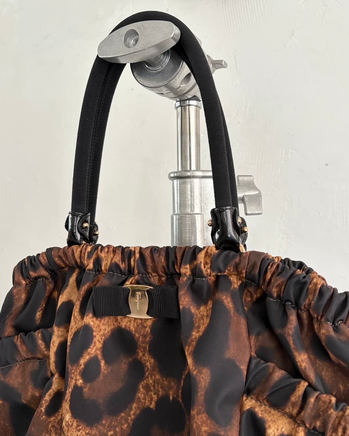 Salvatore Ferragamo 살바토레 페레가모 바라 숄더백 상품이미지4