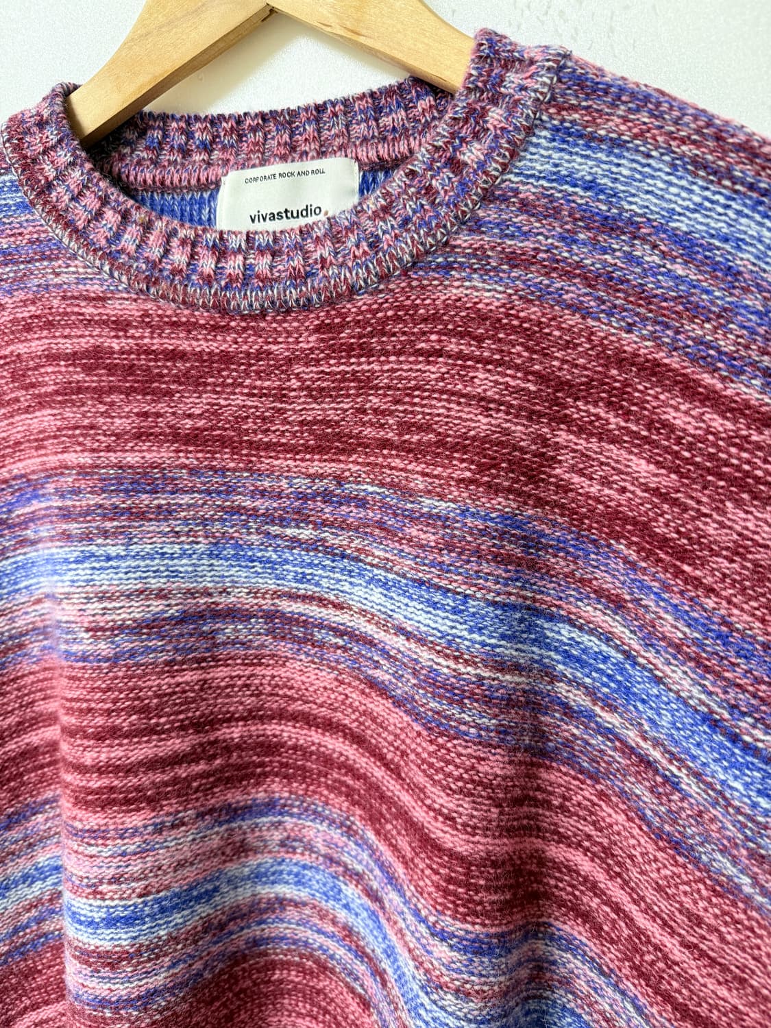 비바스튜디오(vivastudio) 멀티컬러 니트 오버핏 상품이미지3