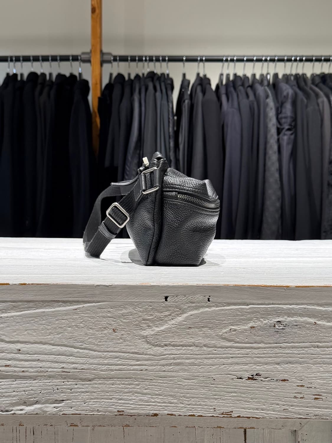 돌체앤가바나 블랙 레더 힙색 상품이미지3