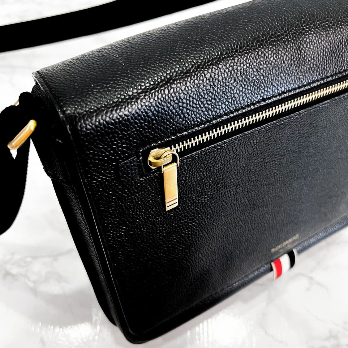 톰브라운 웨빙 스트랩 크로스백 상품이미지4