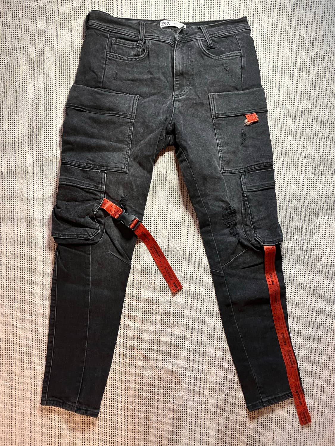 zara damaged cargo skinny jeans 상품이미지1
