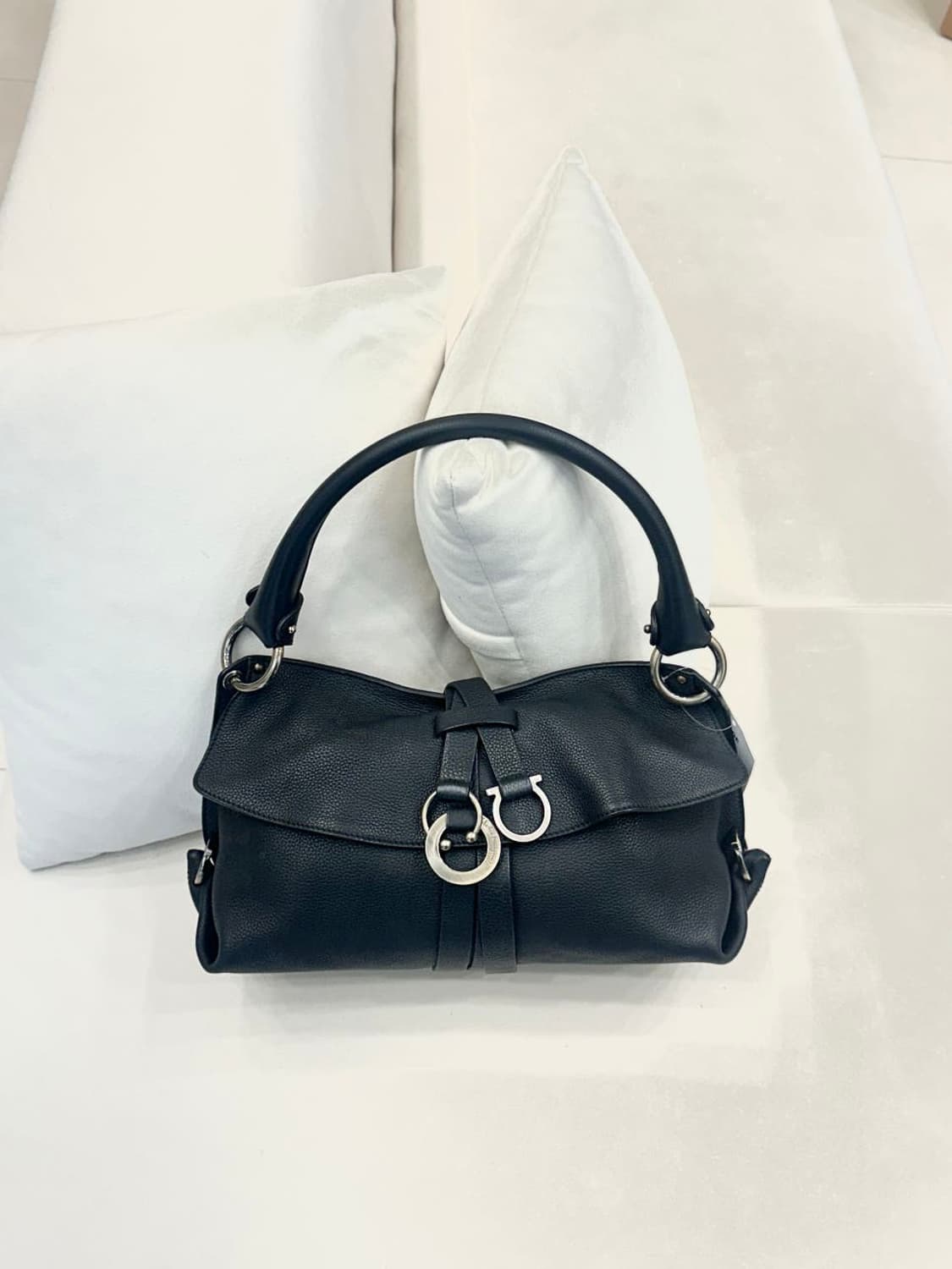 페라가모 간치니 숄더백 (정품) 상품이미지1