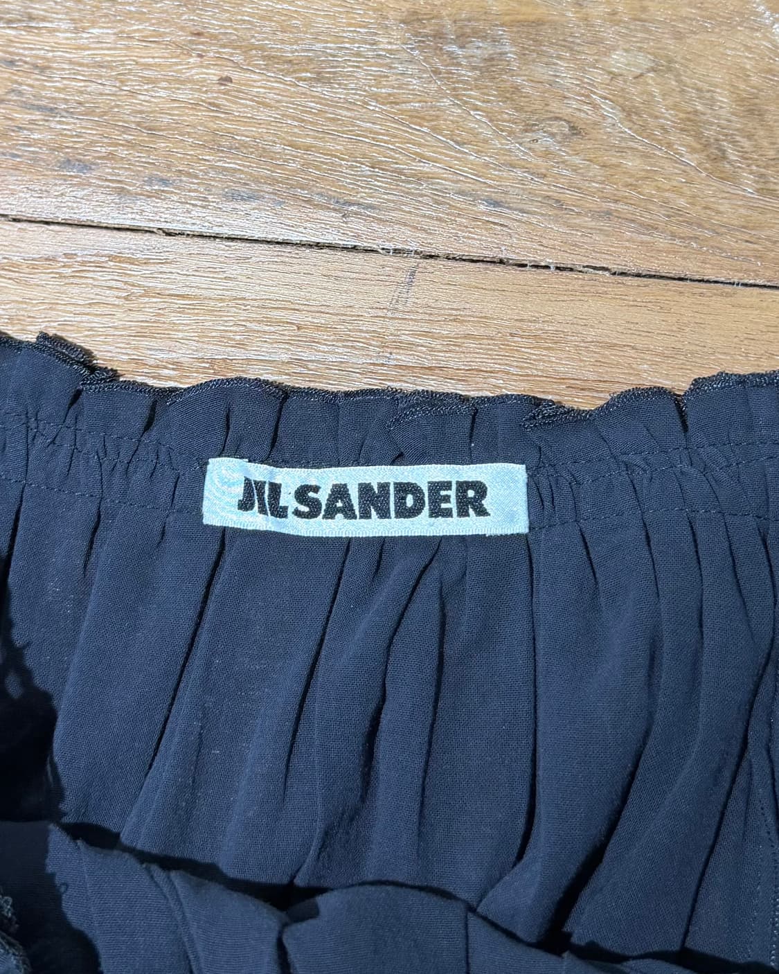 질샌더 블랙 실크 레이어드 셔링 미디 스커트 상품이미지7