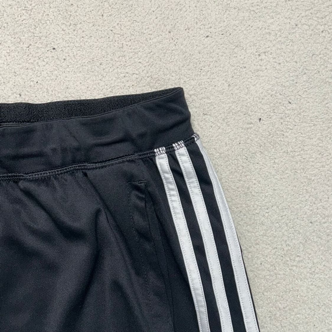 ADIDAS 하프 쇼츠 트레이닝 반바지 L 상품이미지3