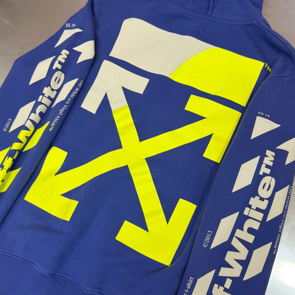 [리오브] 오프화이트 디아그 스플릿 애로우 후드 상품이미지3