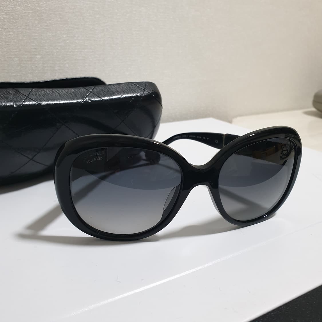 샤넬 빈티지 블랙 스웨이드 선글라스 상품이미지3