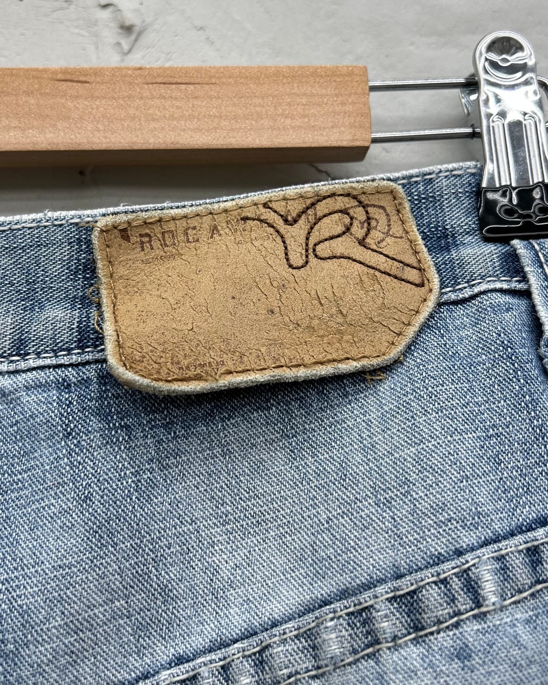 ROCAWEAR 로카웨어 백포켓 자수로고 데님 버뮤다 팬츠 상품이미지3