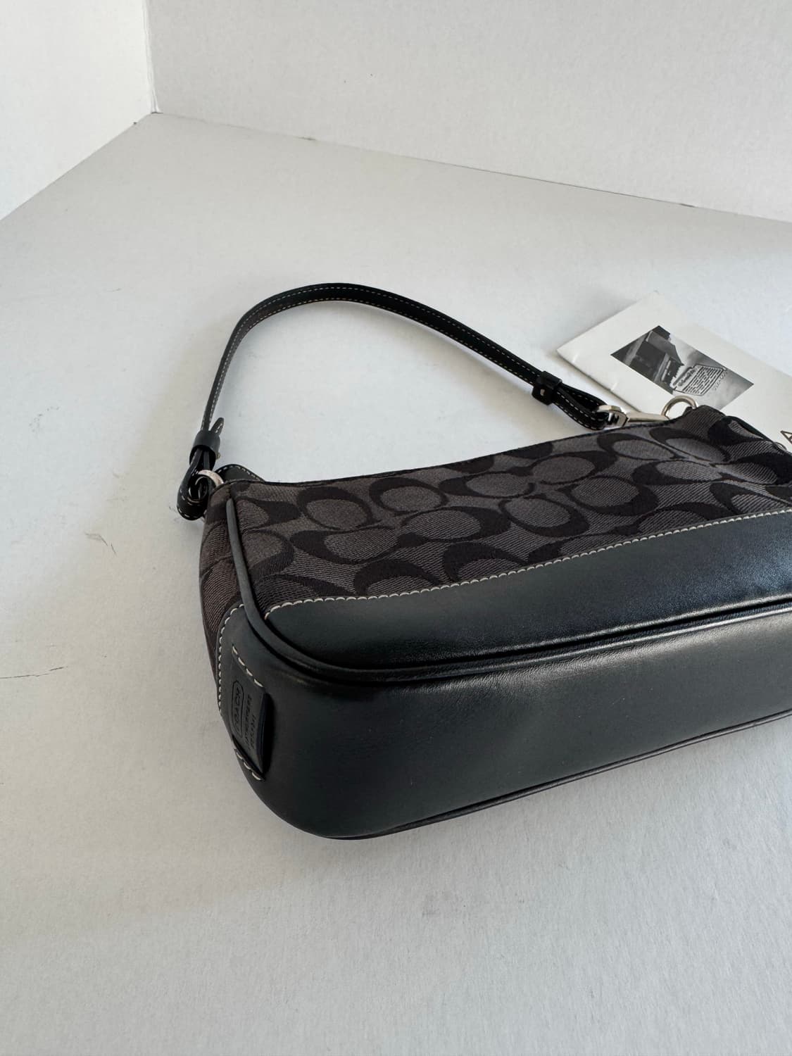 [빈티지] Coach 코치 시그니처 블랙 미니 바게트백 상품이미지2