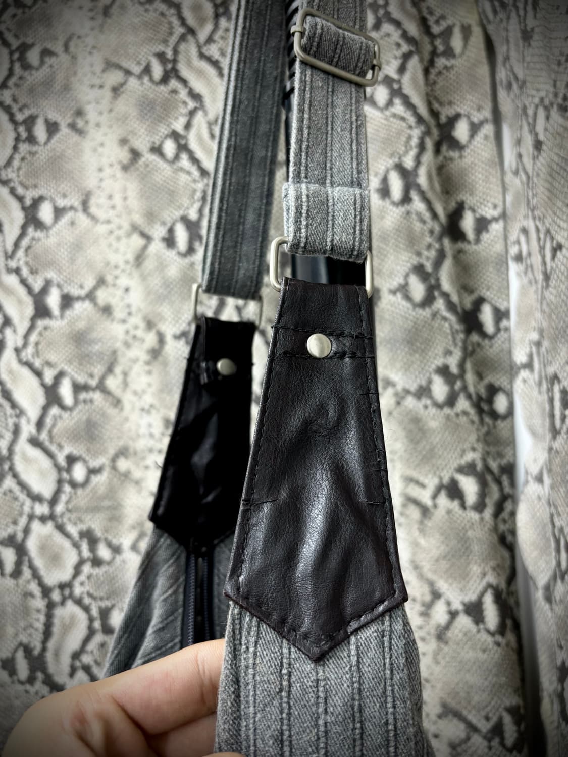 [Y2K] Dot Pattern Detail Stud&Buckle Gre 상품이미지5