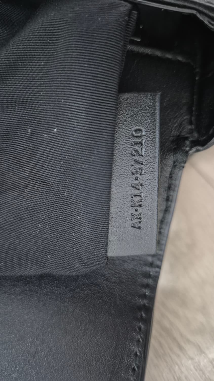 불가리 블랙 가죽 핸드백 상품이미지9