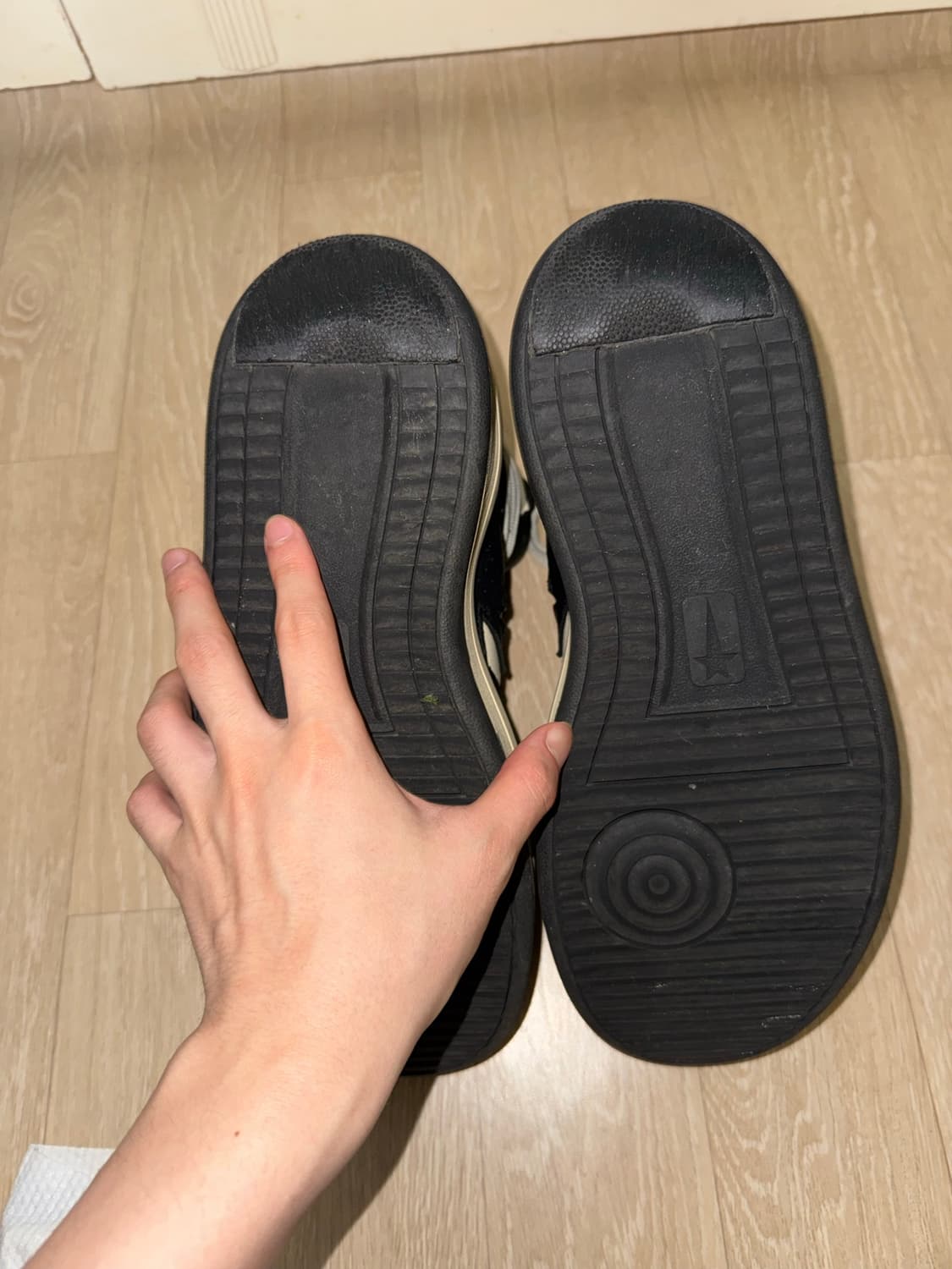 릭오웬스 터보웨폰 블랙크림  275 상품이미지7