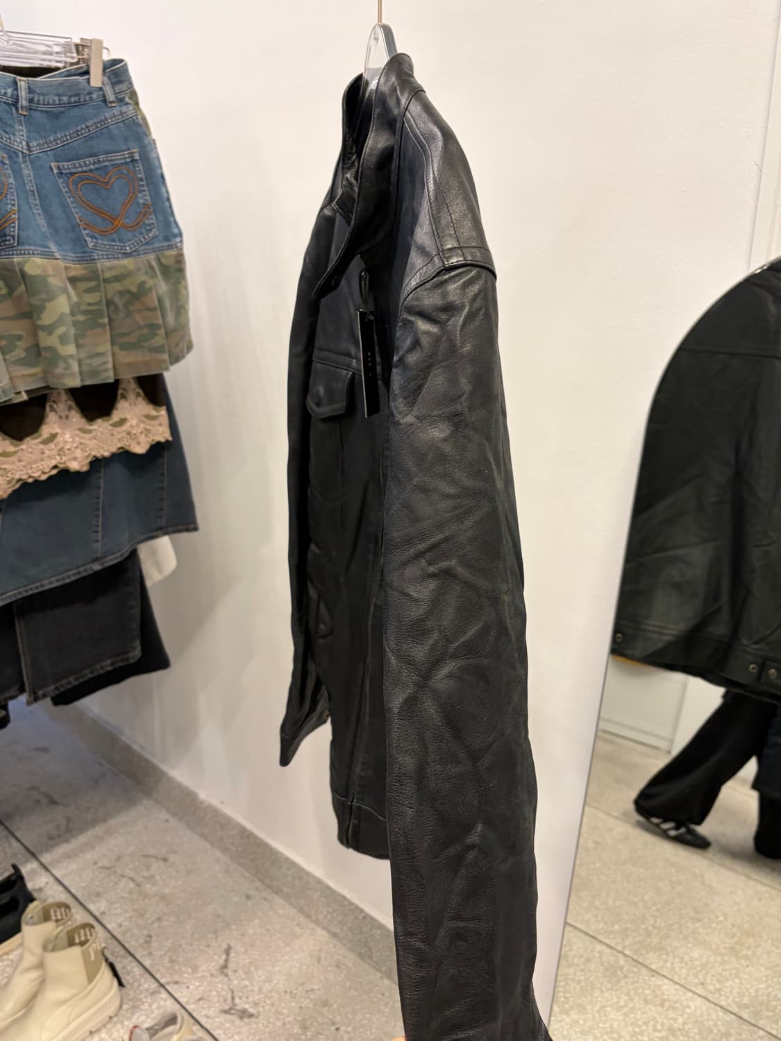 Lee Classic Black Leather Jacket 상품이미지3