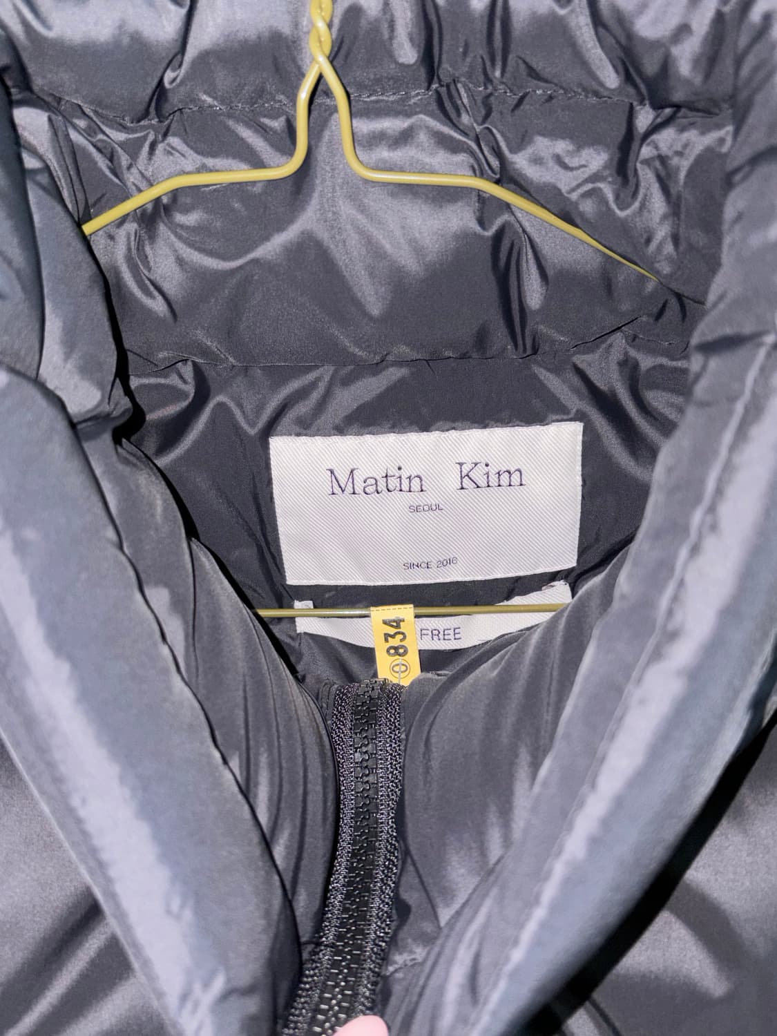 마뗑킴 하이넥 클래식 푸퍼 다운 점퍼 블랙 상품이미지4