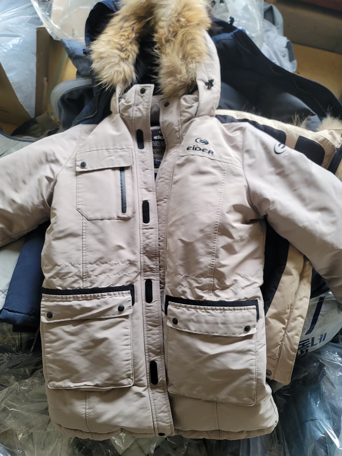 아이더 미켈리 다운패딩 사이즈 M 상품이미지1