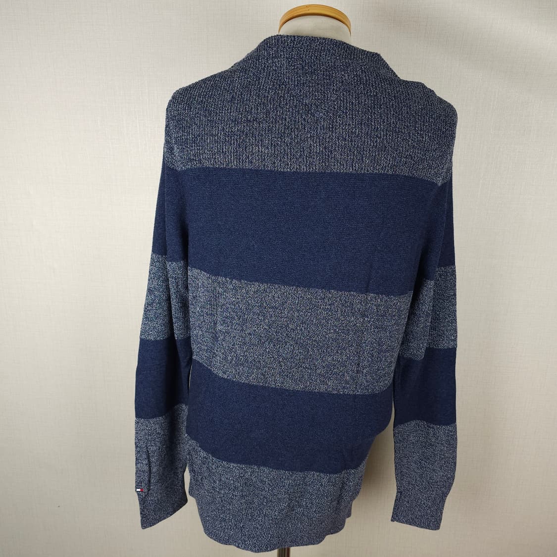 타미힐피거 V넥니트가디건 남자95사이즈  상품이미지4