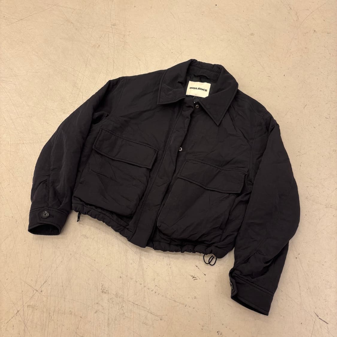 인사일런스 누빔 크롭 스트링 자켓 상품이미지1